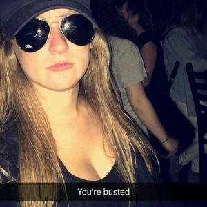 Meet your Posher, Melissa